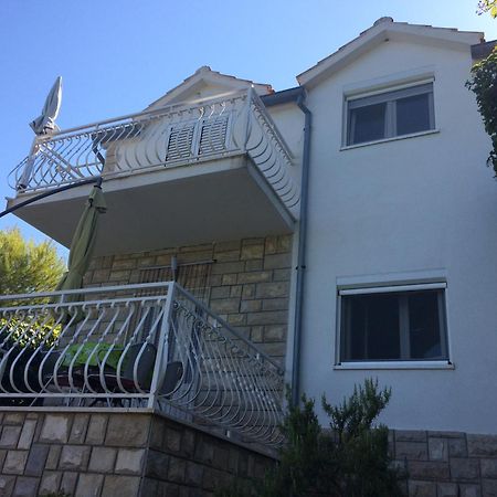 Apartmani Mima Necujam Exterior photo